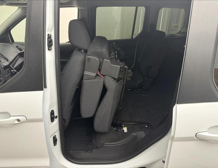 Ford Tourneo Connect 27