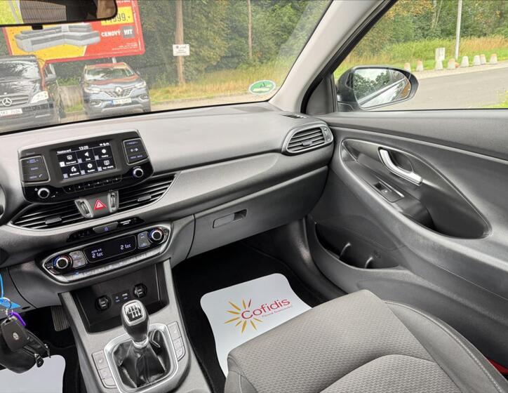 Hyundai i30 27