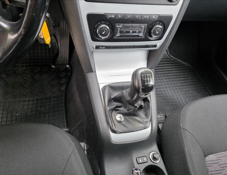 Škoda Octavia 14