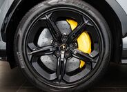 Lamborghini Urus 23