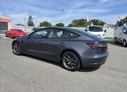 Tesla Model 3 8