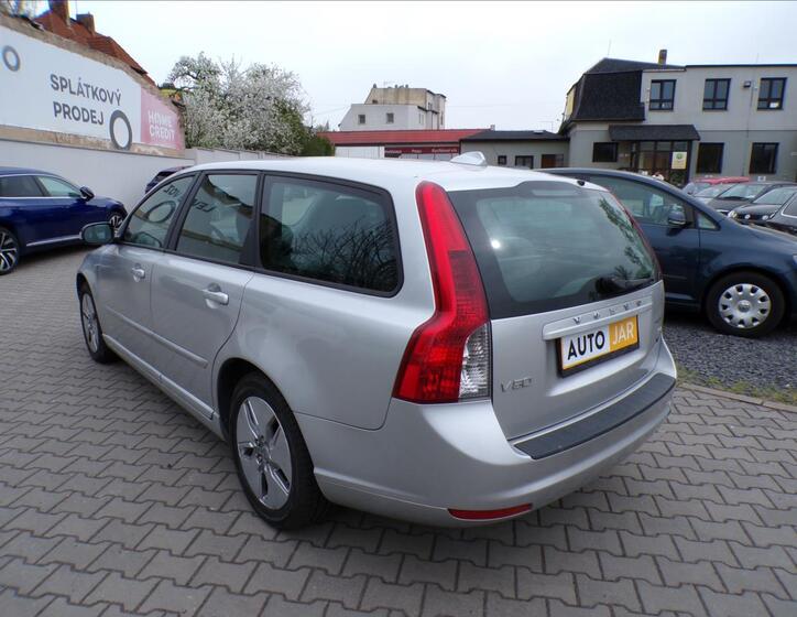 Volvo V50 4