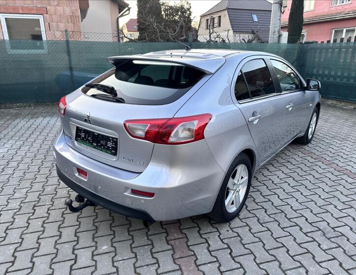 Mitsubishi Lancer 3