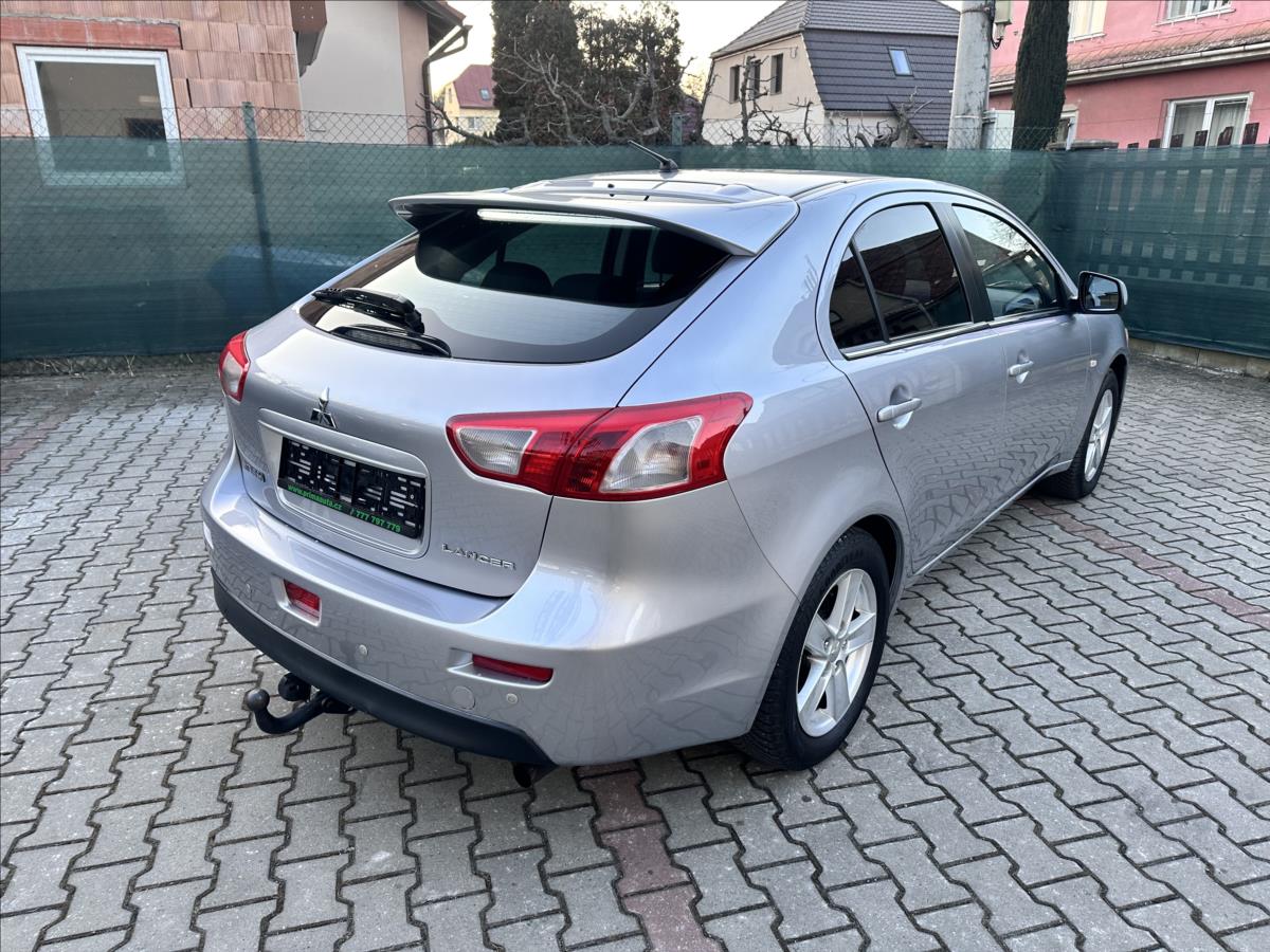 Mitsubishi Lancer