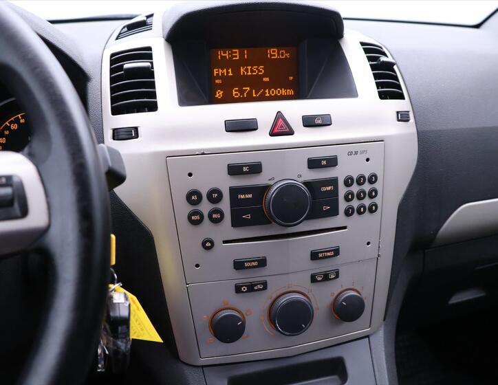 Opel Zafira 24