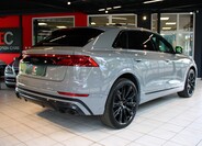 Audi SQ8 6