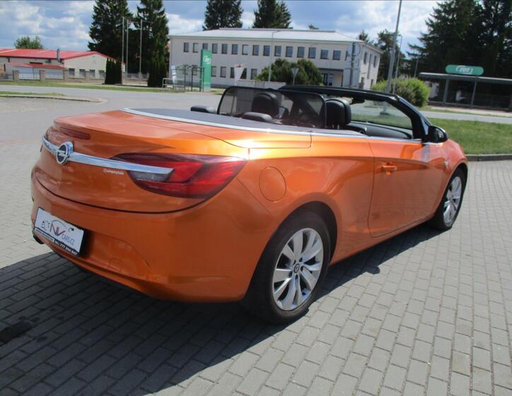 Opel Cascada 4