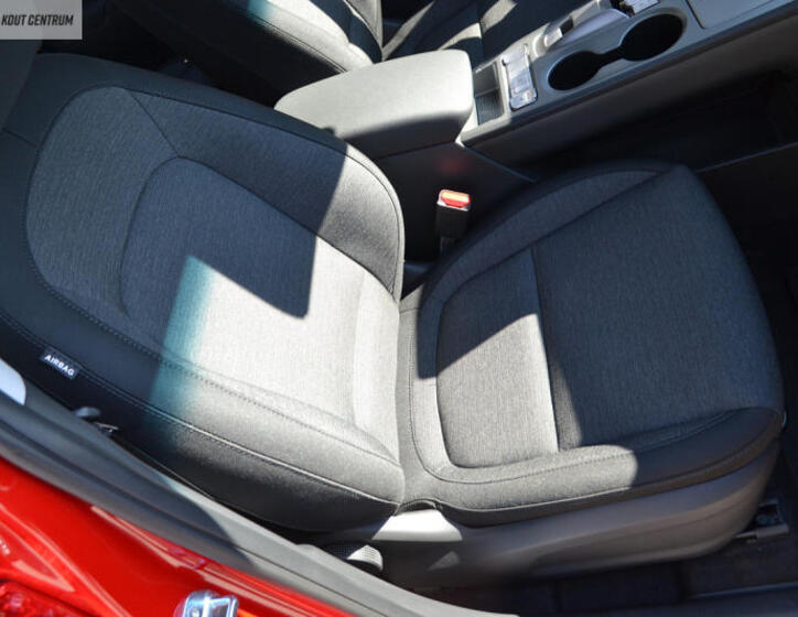Hyundai Kona 12