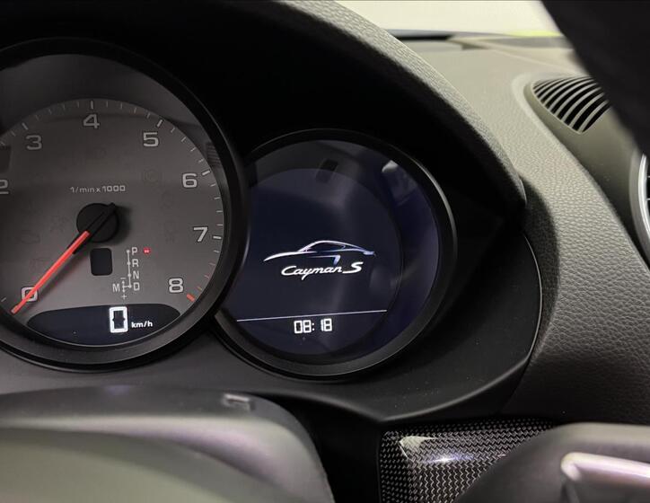 Porsche Cayman 22
