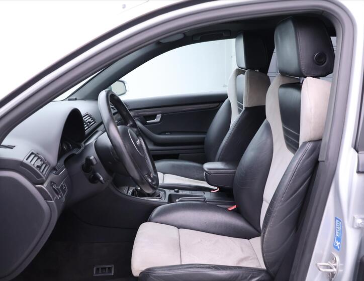 Audi S4 12