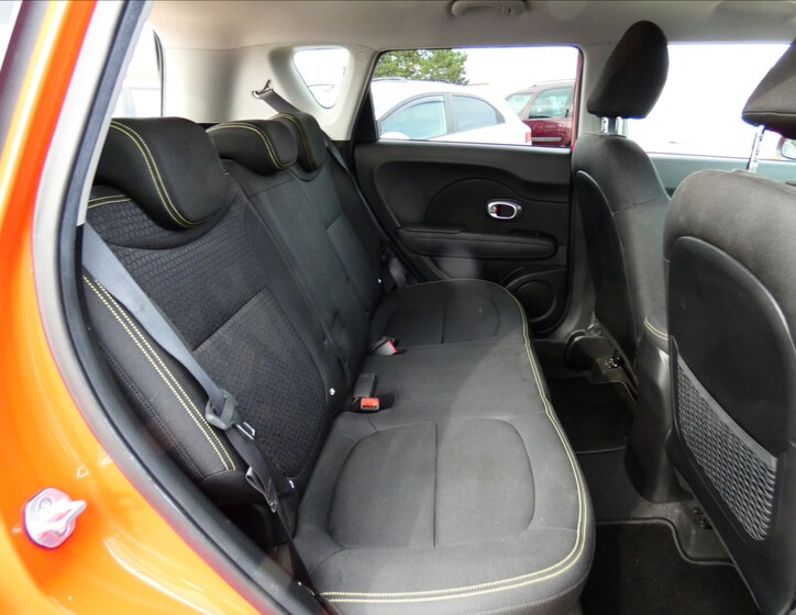 KIA Soul 11