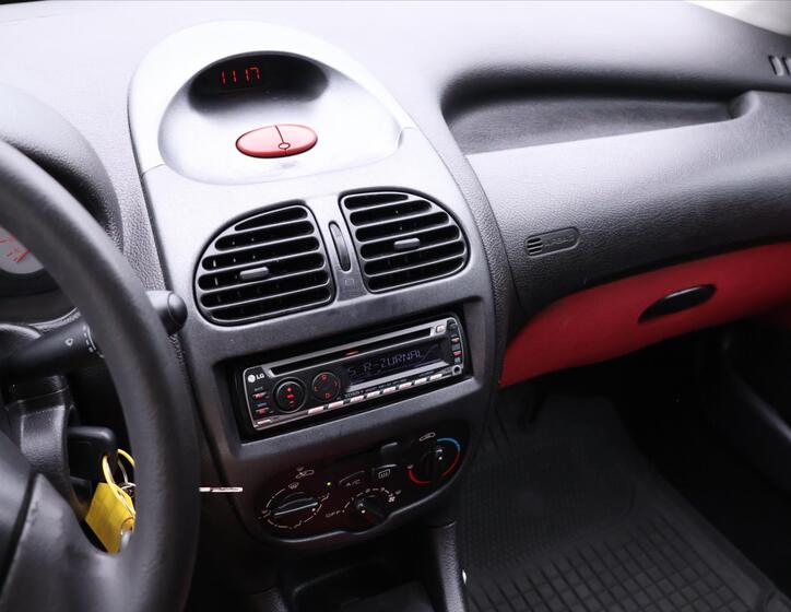 Peugeot 206 16