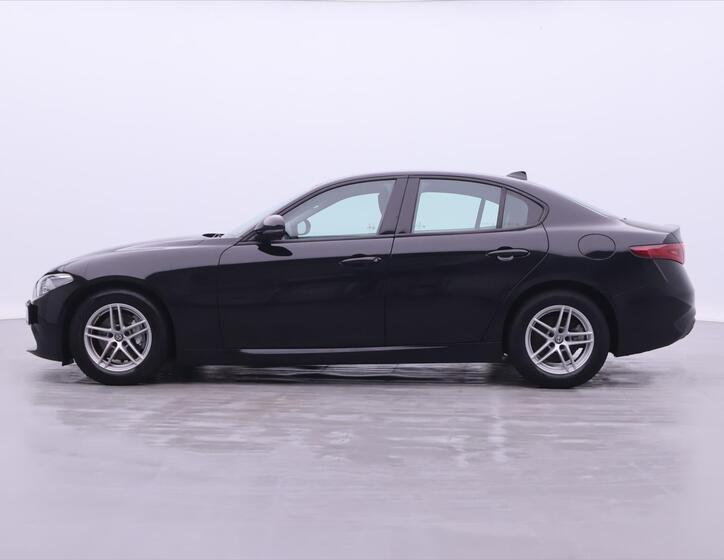 Alfa Romeo Giulia 4