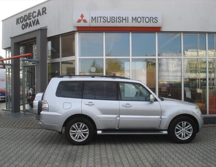 Mitsubishi Pajero 3