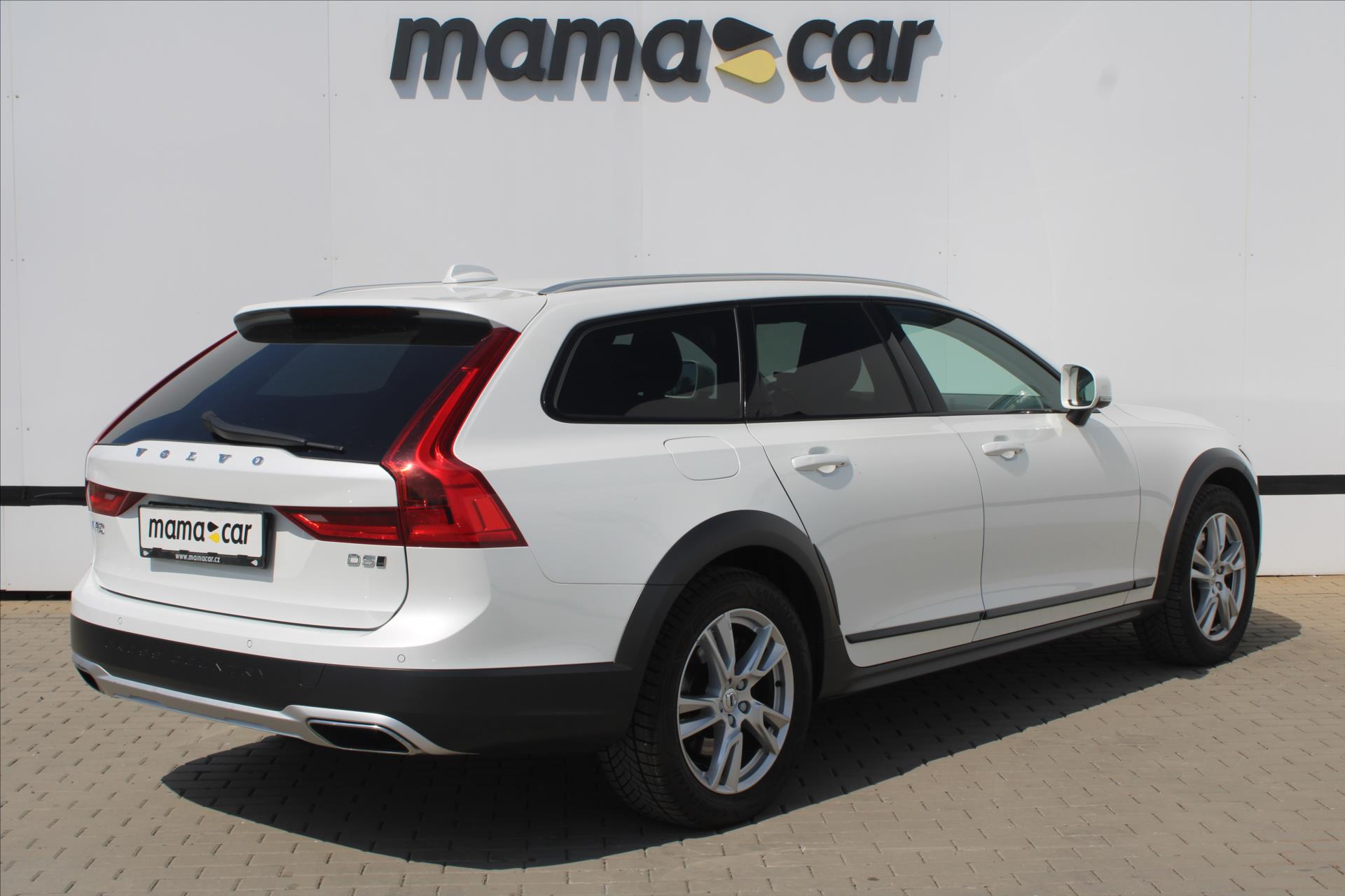 Volvo V90