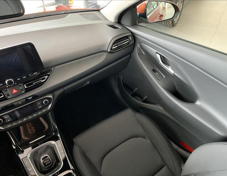 Hyundai i30 25