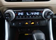 Toyota RAV4 22