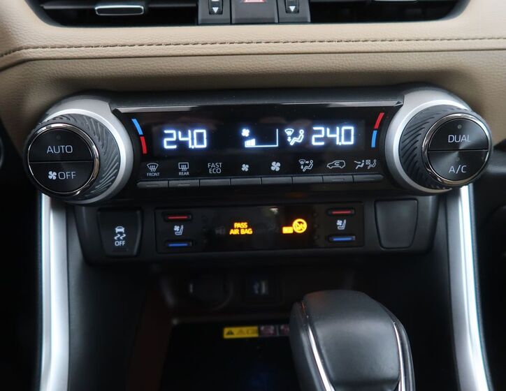 Toyota RAV4 22