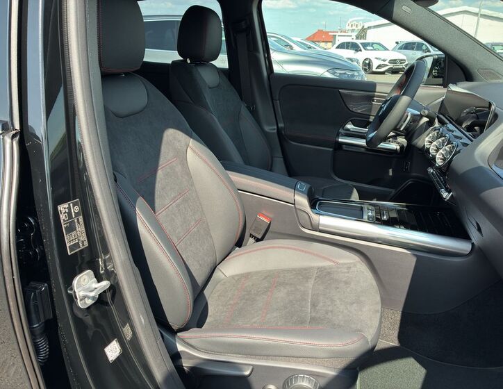 Mercedes-Benz GLA 6