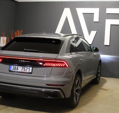 Audi Q8 9