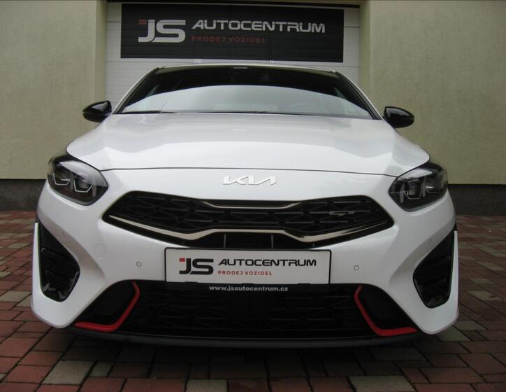 KIA ProCeed 4