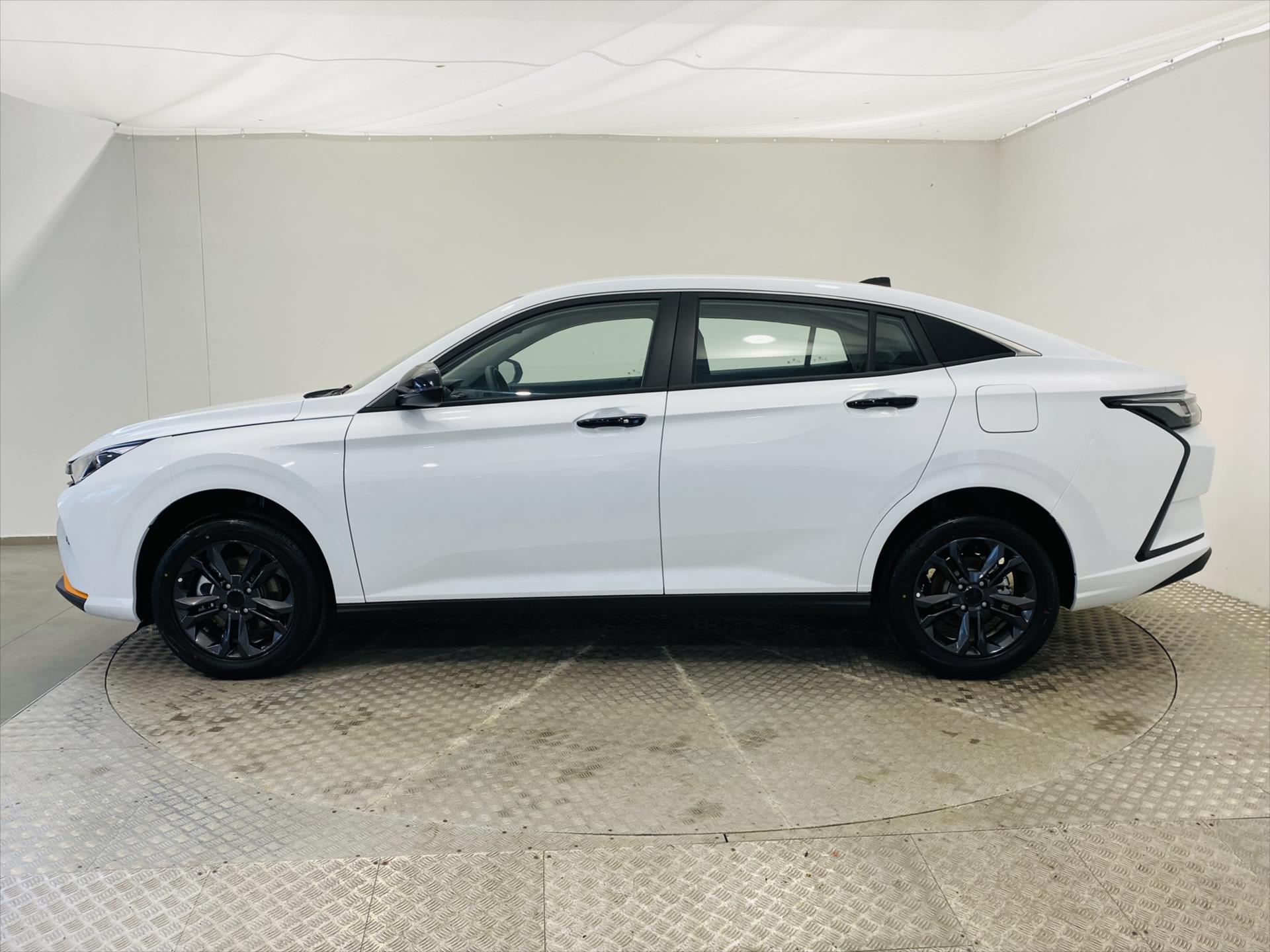 Dongfeng SHINE