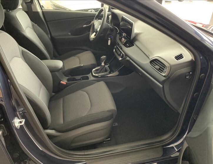 Hyundai i30 38