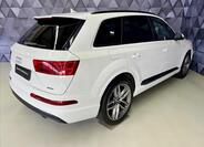 Audi Q7 7