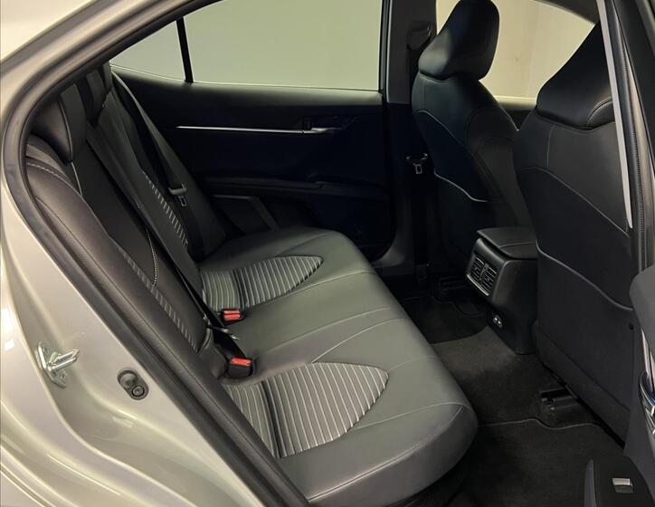 Toyota Camry 10