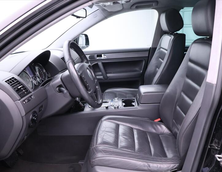 Volkswagen Touareg 12