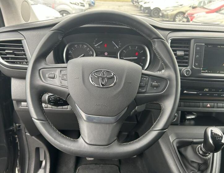 Toyota ProAce Verso 17