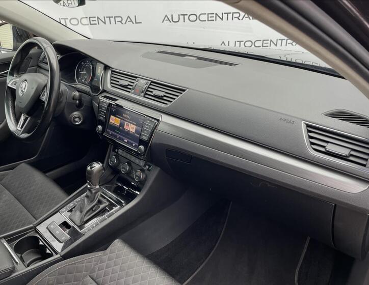 Škoda Superb 21
