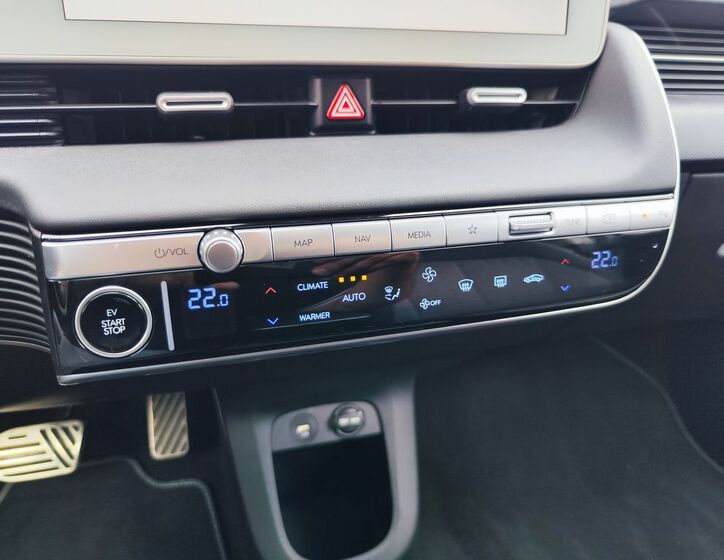 Hyundai IONIQ 26