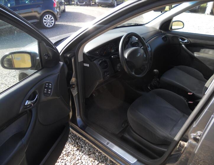 Ford Focus 11