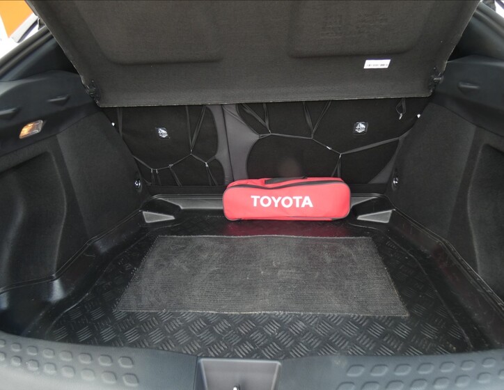 Toyota C-HR 16