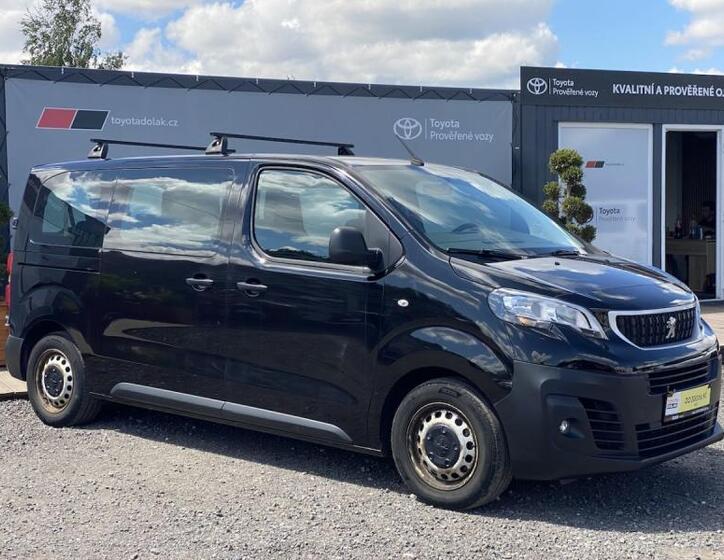 Peugeot Traveller 1