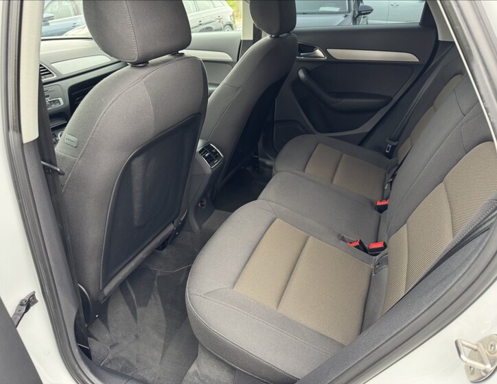 Audi Q3 13