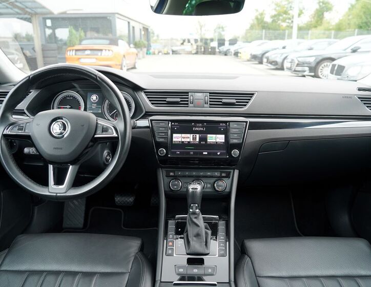 Škoda Superb 32