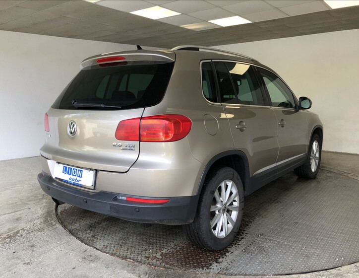 Volkswagen Tiguan 7