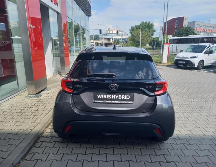 Toyota Yaris 5