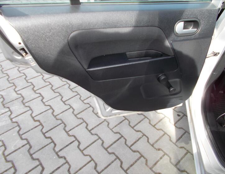 Ford Fusion 19