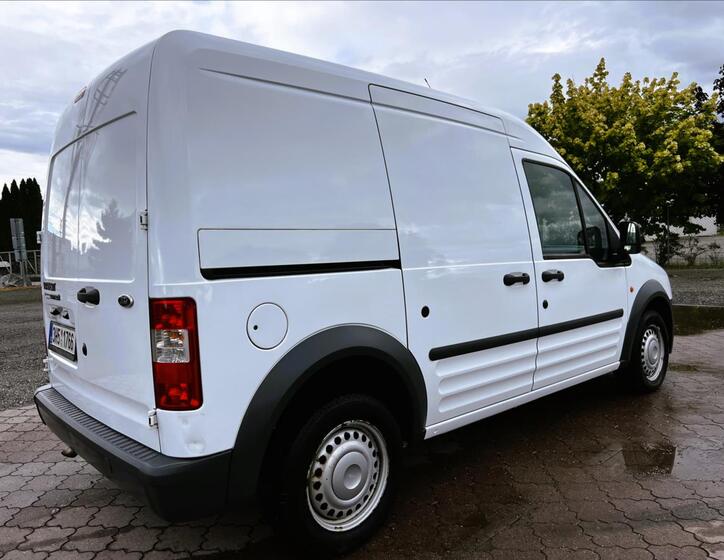 Ford Transit Connect 9