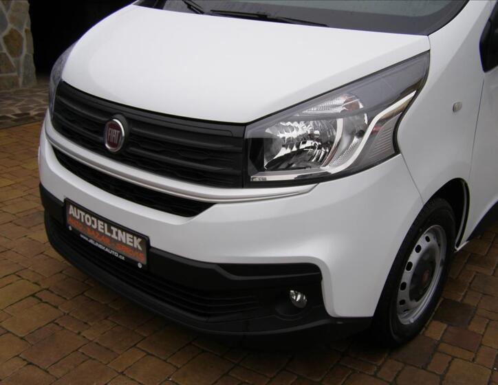 Renault Trafic 8