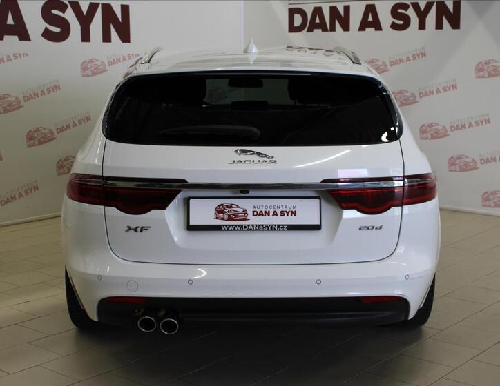 Jaguar XF 5