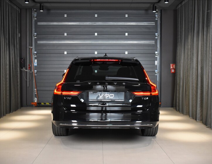 Volvo V90 5