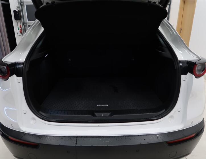 Mazda CX-30 9
