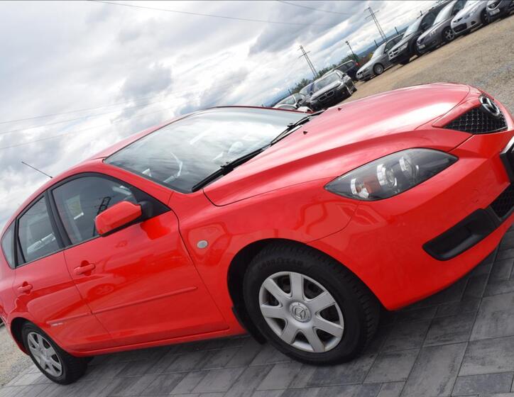 Mazda 3 4