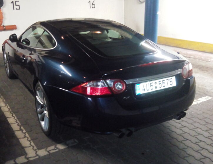 Jaguar XKR 6