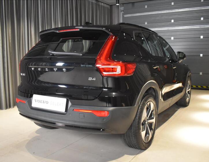 Volvo XC40 4
