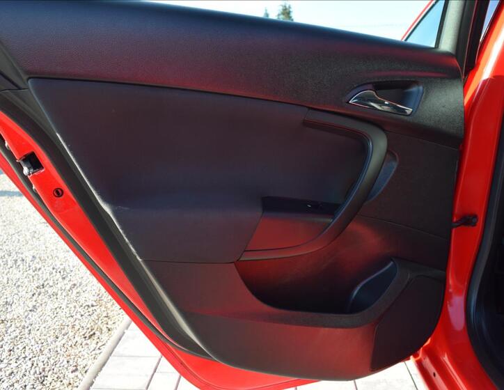 Opel Insignia 24